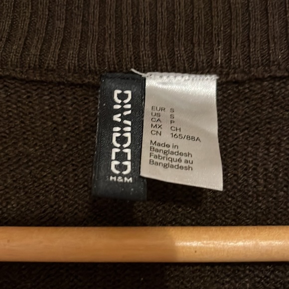 H&M cropped argyle cardigan! - Picture 2 of 4